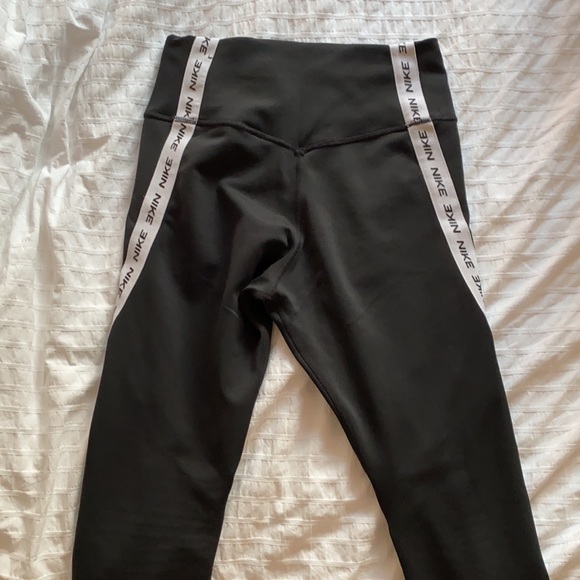 Nike 3/4 length leggings - Picture 4 of 4